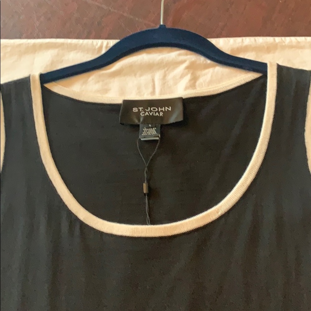 Top - Picture 2 of 4